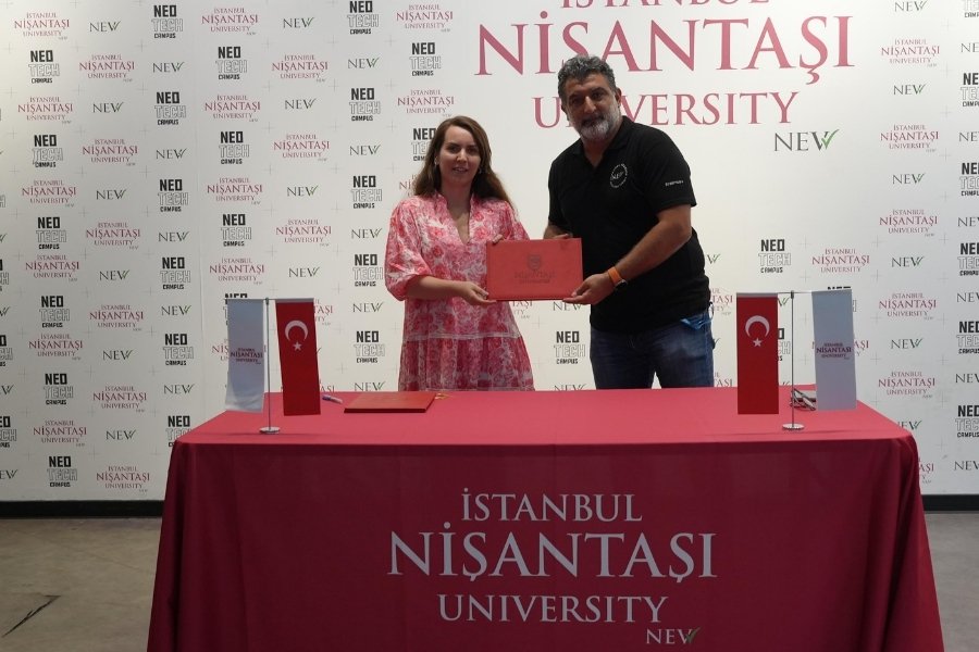 istanbul-nisantasi-universitesi-ile-kizlar-soruyor-arasinda-universite-sektor-is-birligi-protokolu-imzalandi-684355-68034-1.jpg